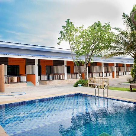 Staychill Resort Уттарадит Экстерьер фото