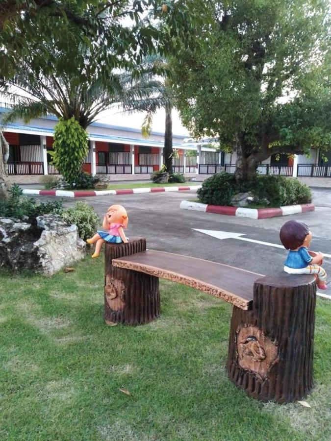 Staychill Resort Уттарадит Экстерьер фото